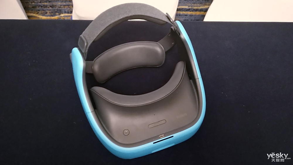 这个蓝色有点眼熟 VIVE FOCUS VR一体机图赏