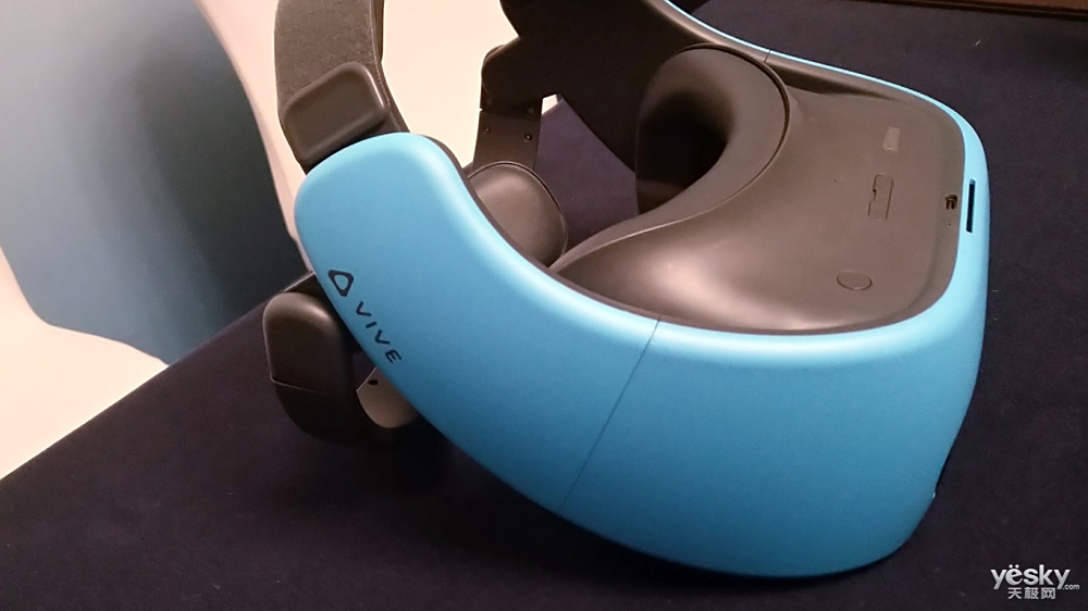 这个蓝色有点眼熟 VIVE FOCUS VR一体机图赏