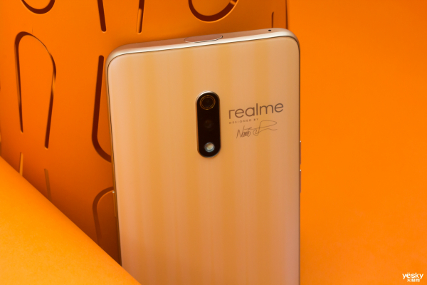 realme Xʦͼͣɫʵı