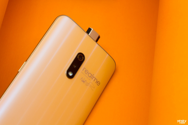 realme Xʦͼͣɫʵı