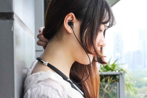 OPPO ENCO Q1߽ͼ:ո