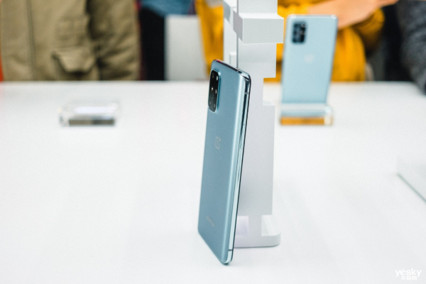OnePlus 8Tͼ