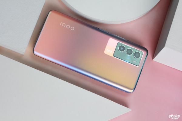 iQOO Neo5 SEͼͣսϿյʤ֮