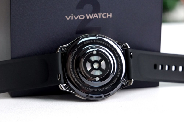 ޱ߽羵Ȼһ壬vivo WATCH 2ʵͼ