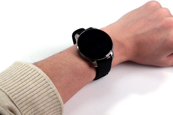ޱ߽羵Ȼһ壬vivo WATCH 2ʵͼ