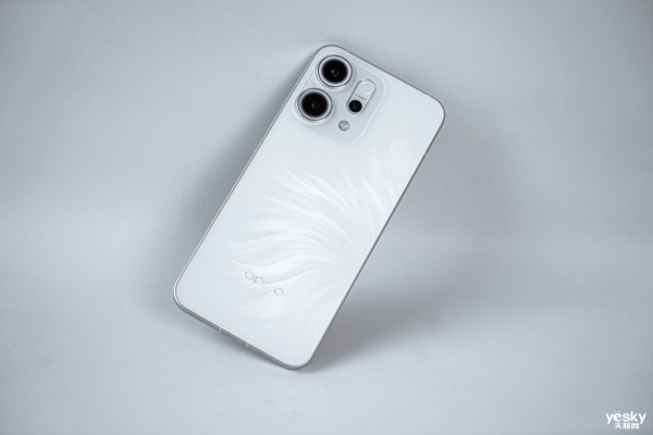 OPPO Reno14ͼͣ㼧С־