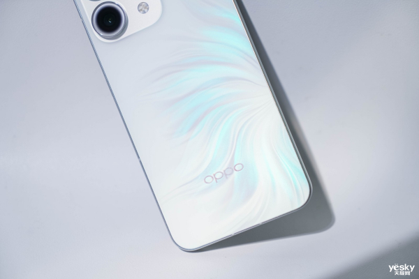 OPPO Reno14ͼͣ㼧С־