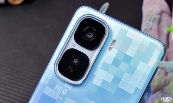 iQOO Neo10 Pro+ءͼͣ