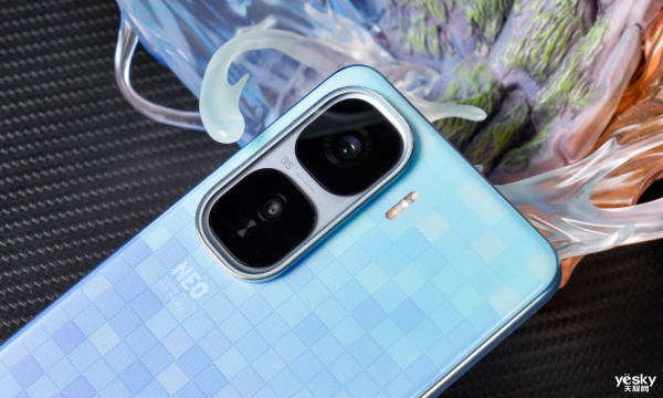iQOO Neo10 Pro+ءͼͣ